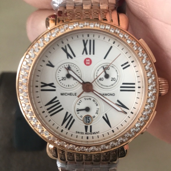 Rose gold stainless watch - Picture 4 of 5